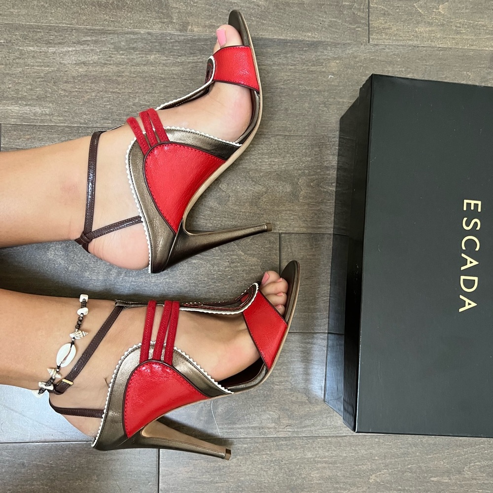 NEW leather Escada high heels